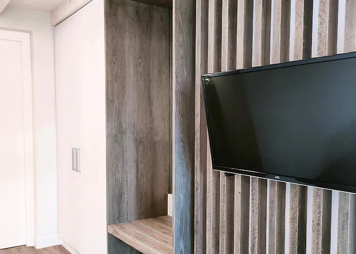 Joanna Deluxe *